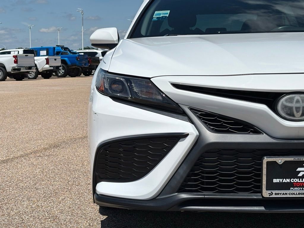 Used 2021 Toyota Camry SE Sedan