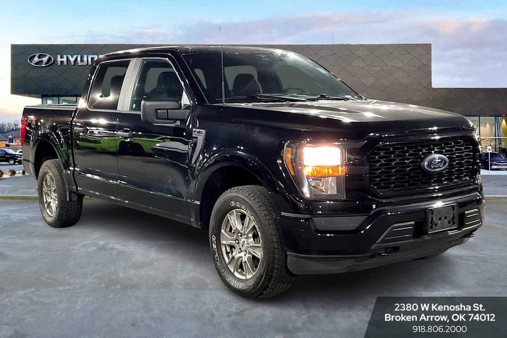 2023 Ford F-150 XL photo 2