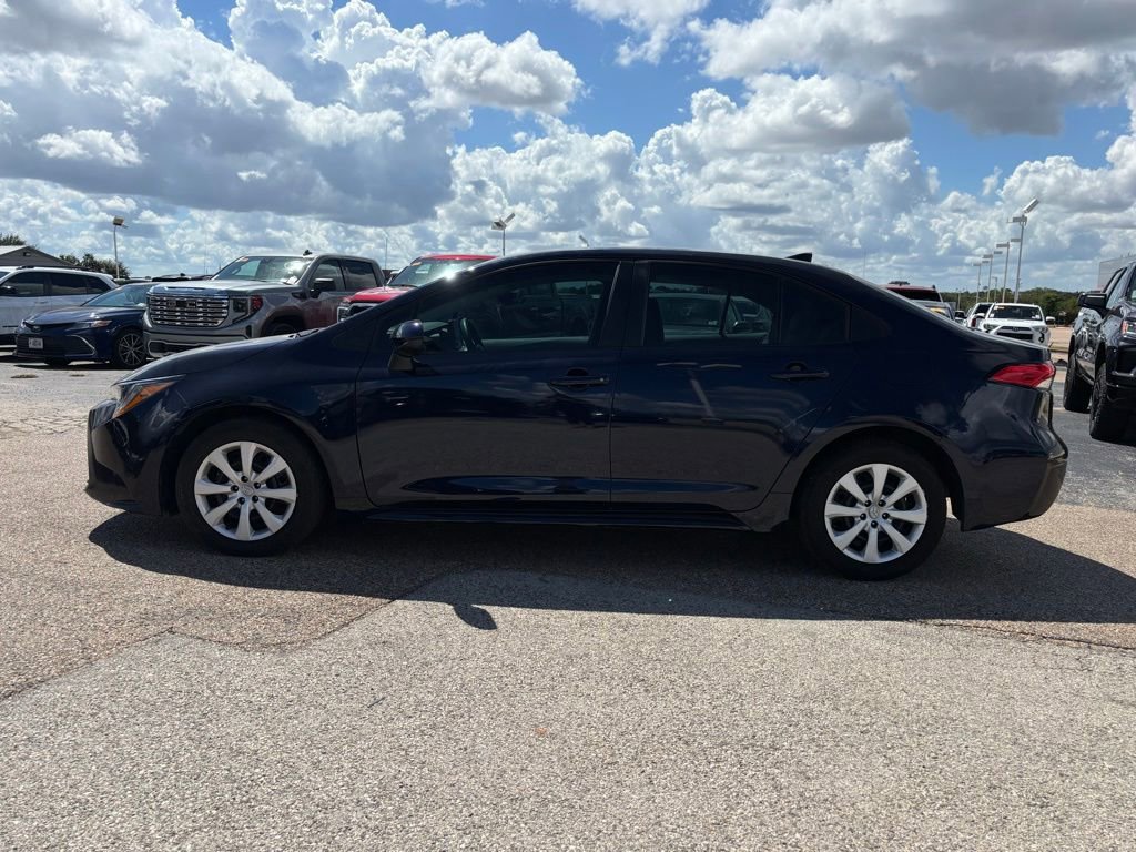2024 Toyota Corolla LE photo 4