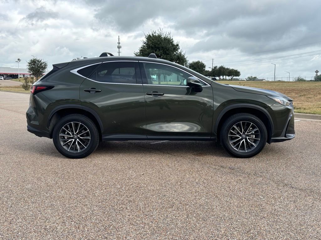 2023 Lexus NX 250 Premium photo 4