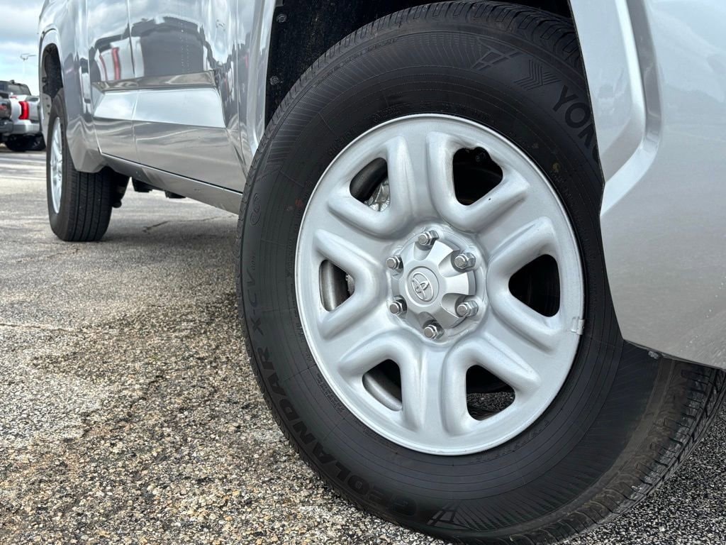 Used 2025 Toyota Tundra SR with VIN 5TFKB5DA5SX278633 for sale in Bryan, TX