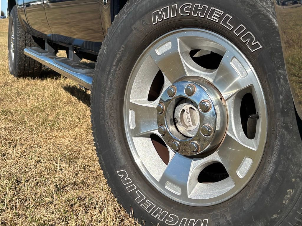 2013 Ford F-250 XL photo 2