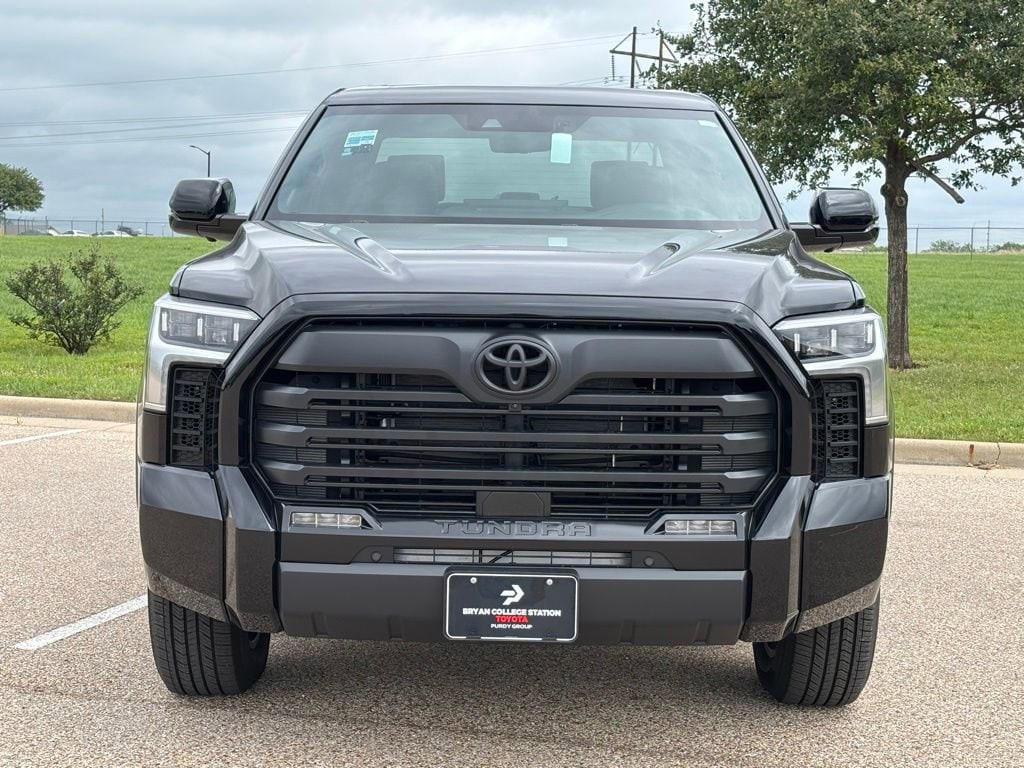 New 2026 Toyota Tundra Limited LIMITED CREWMAX 5.5