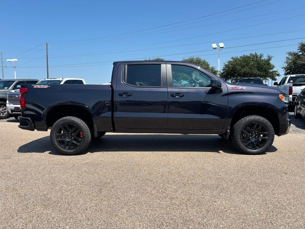 2024 Chevrolet Silverado 1500 LT Trail Boss photo 3