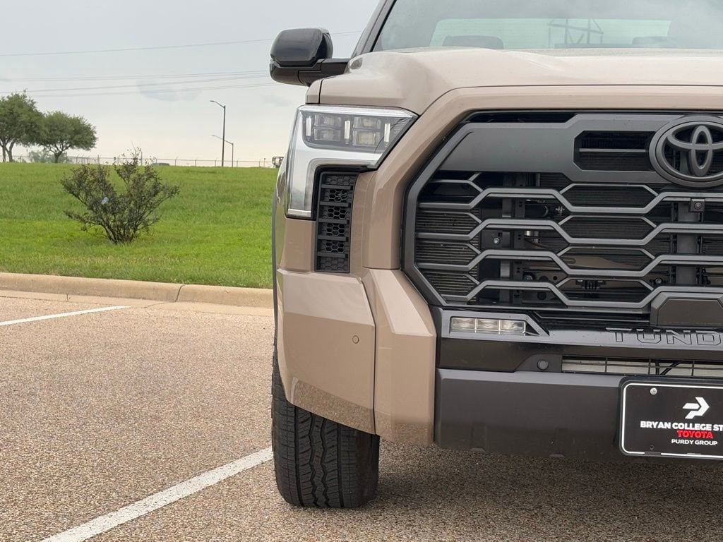 New 2026 Toyota Tundra Limited LIMITED CREWMAX 5.5