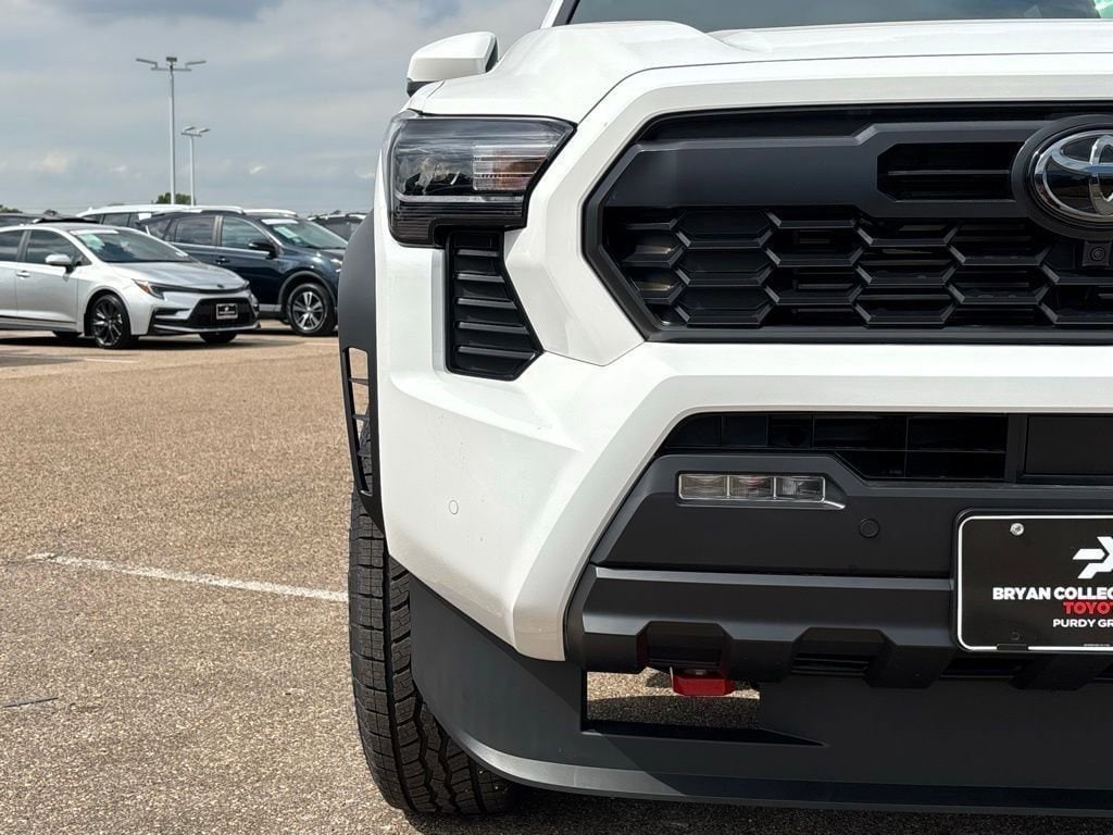 New 2025 Toyota Tacoma i-FORCE MAX TRD Off-Road 4X4 DOUBLE CAB HV