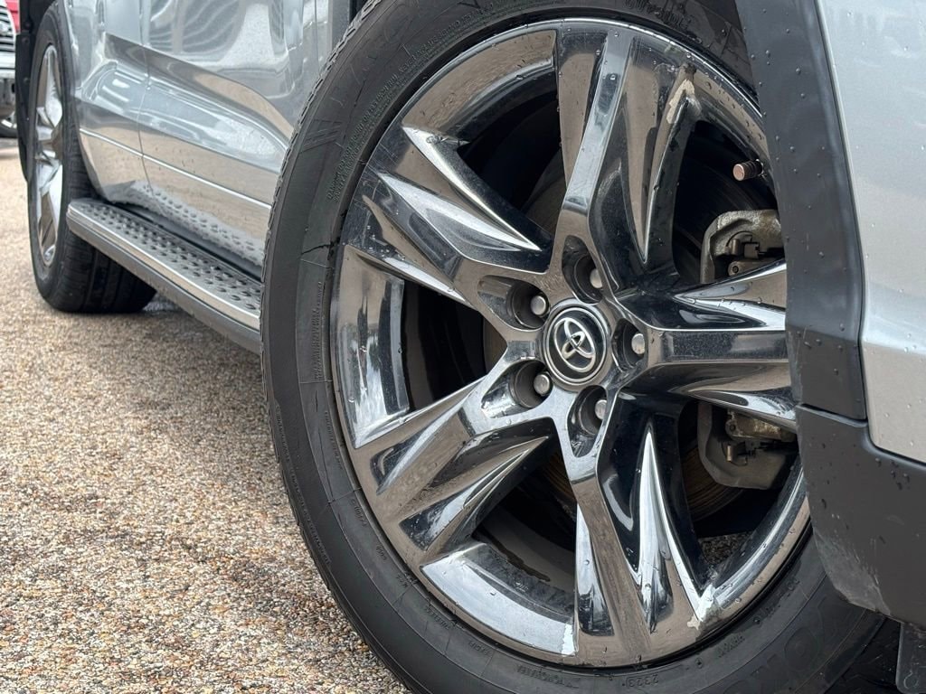 Used 2019 Toyota Highlander Limited Platinum V6 SUV