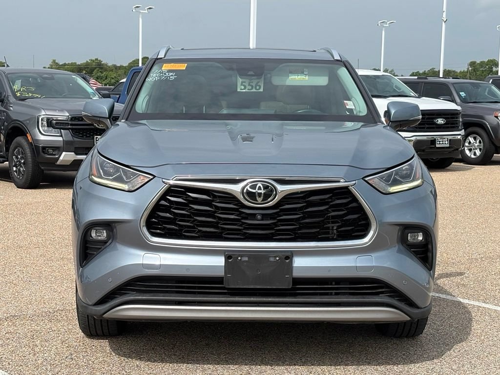 Used 2022 Toyota Highlander Platinum SUV