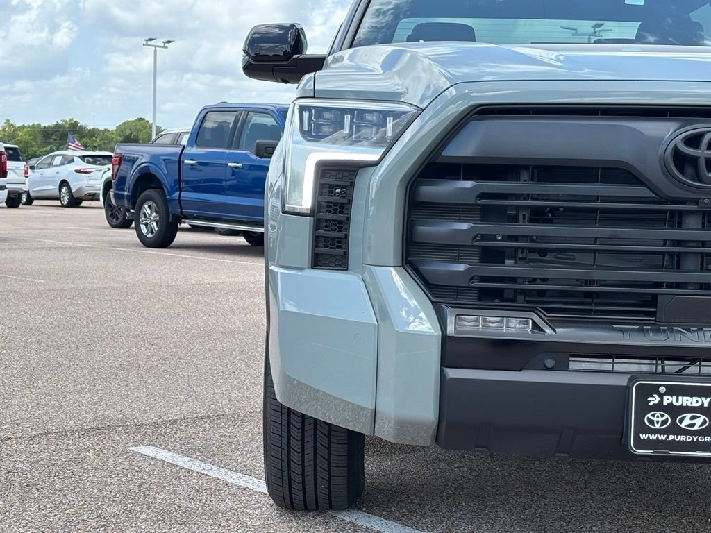 New 2026 Toyota Tundra Limited LIMITED CREWMAX 5.5