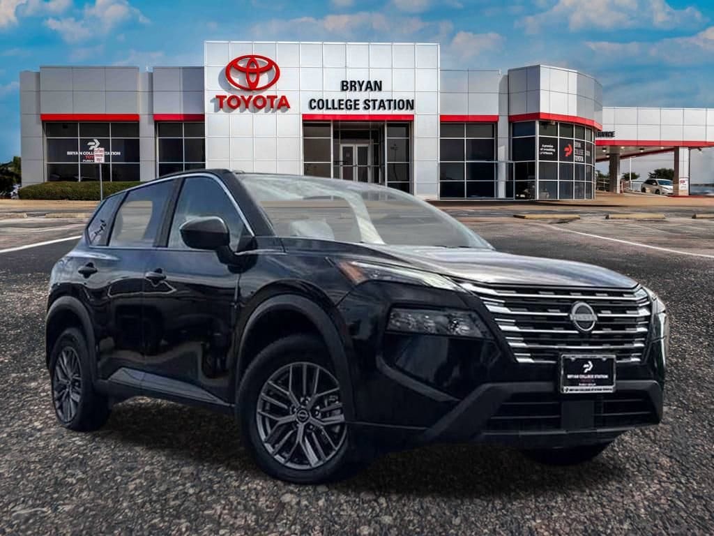 Used 2024 Nissan Rogue S SUV