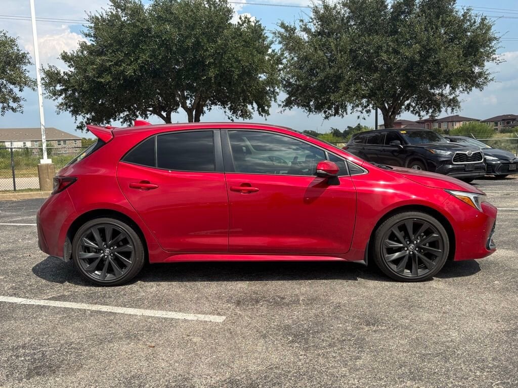 2025 Toyota Corolla XSE photo 4