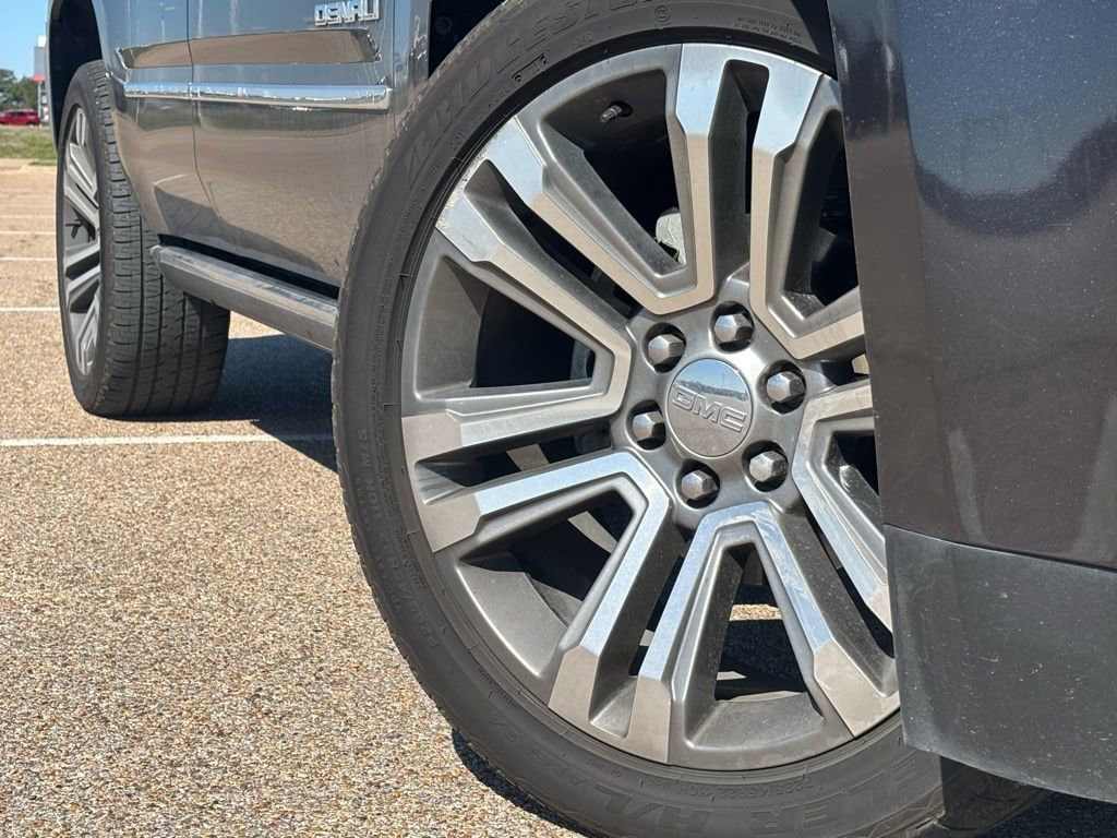 Used 2018 GMC Yukon Denali SUV