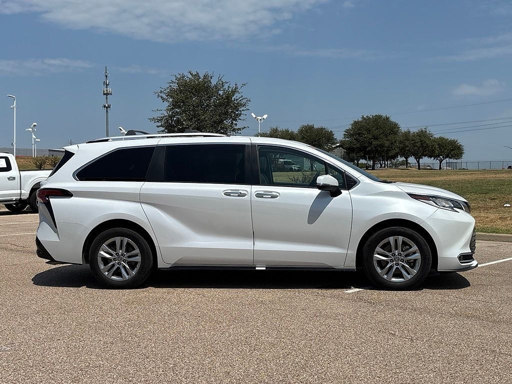 Certified 2023 Toyota Sienna Limited 7 Passenger Van Passenger Van