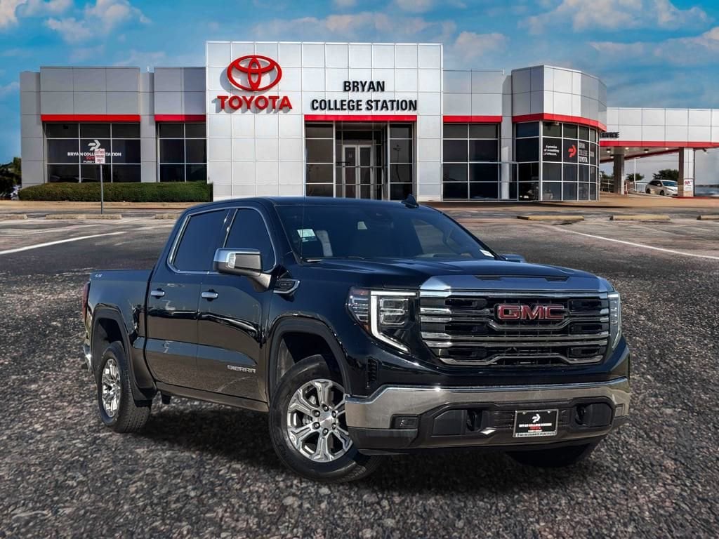 2025 GMC Sierra 1500 SLT's photo