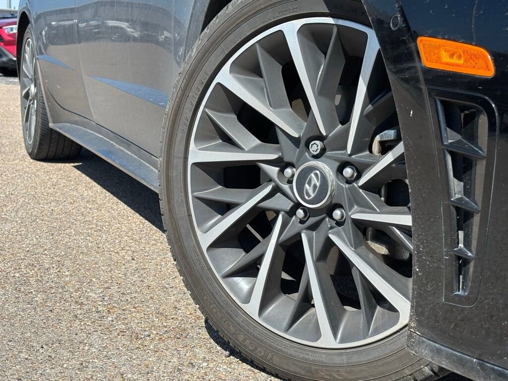 Used 2022 Hyundai Sonata Limited Sedan