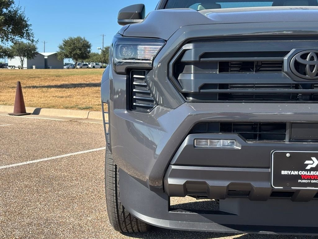 New 2025 Toyota Tacoma SR5 4X4 DOUBLE CAB