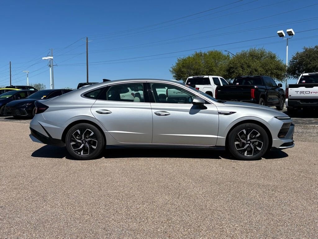 Used 2025 Hyundai Sonata SEL Sedan