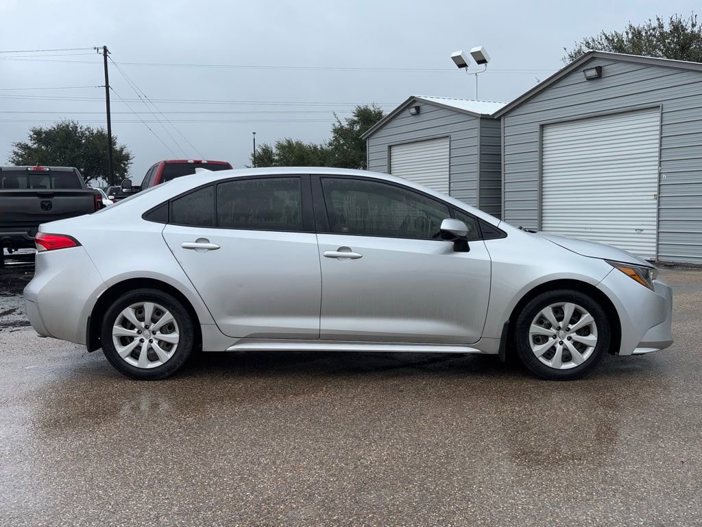 2020 Toyota Corolla LE photo 4