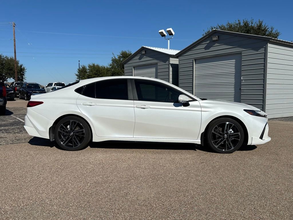 2025 Toyota Camry XSE photo 4