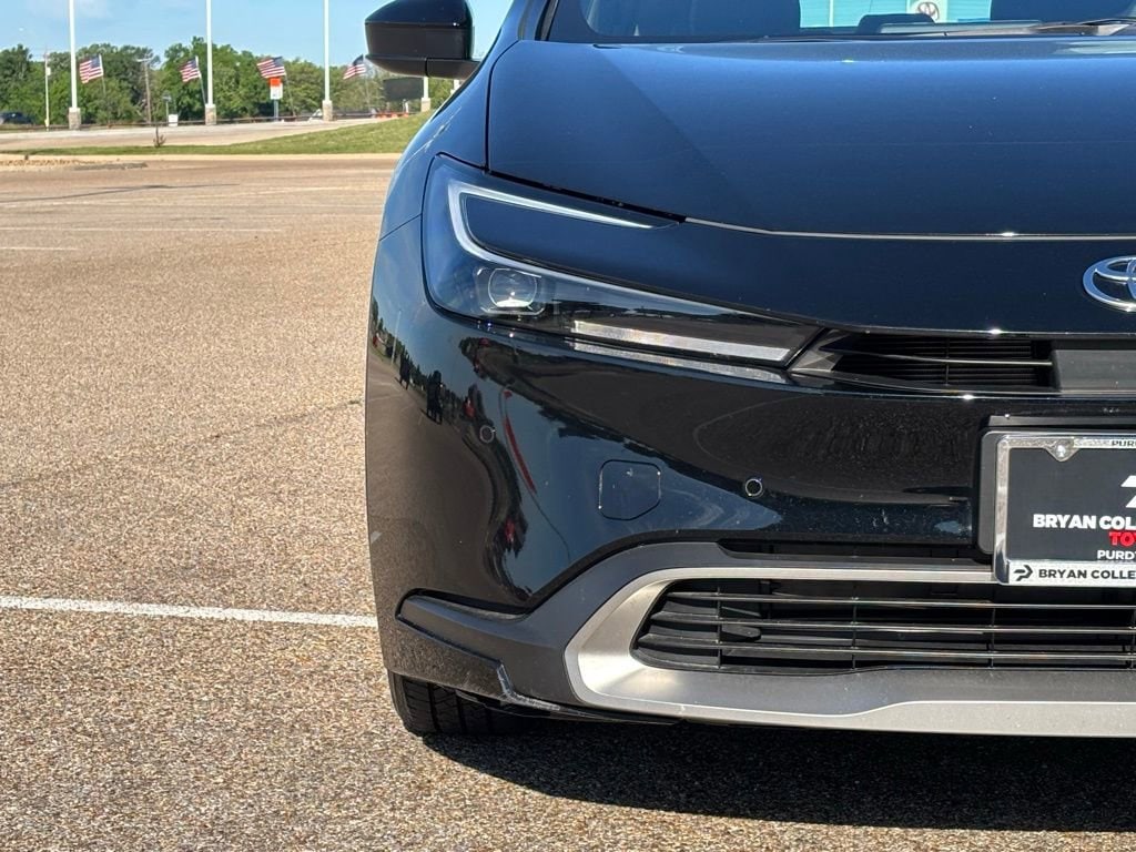 Used 2025 Toyota Prius Plug-in Hybrid SE Hatchback