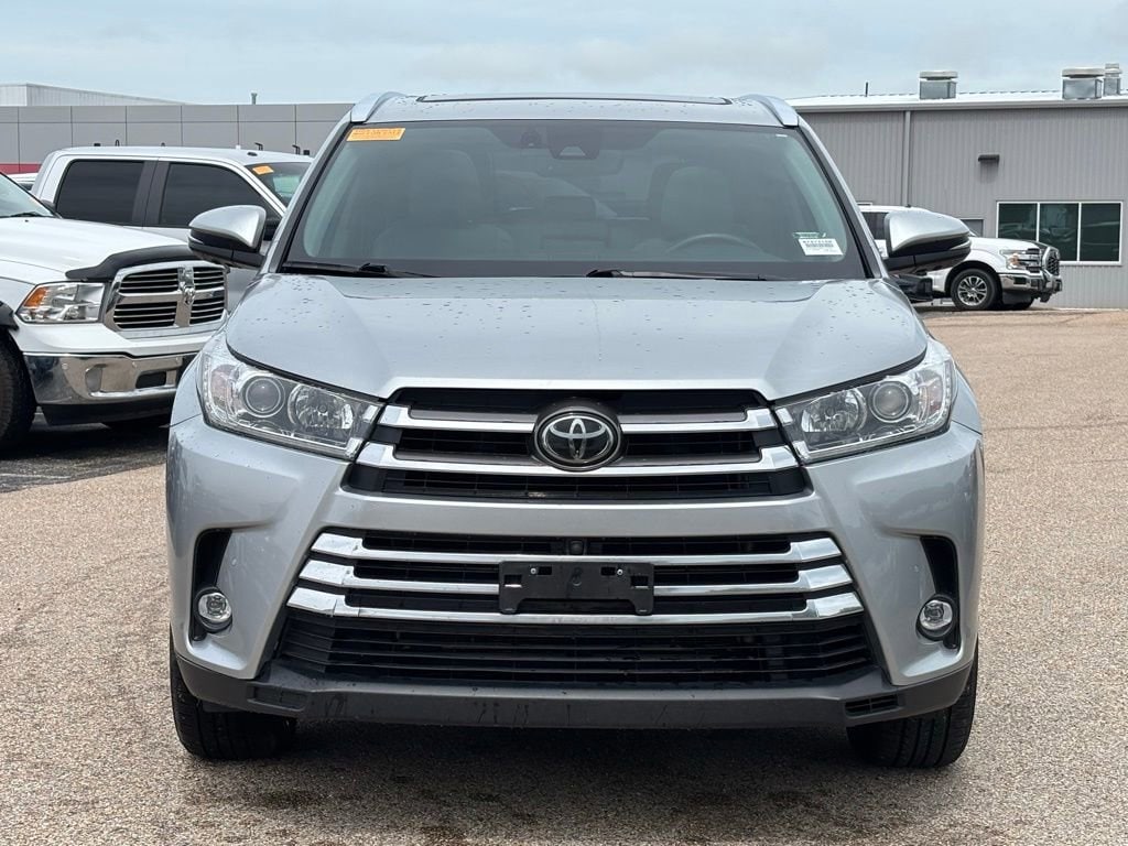 Used 2019 Toyota Highlander Limited Platinum V6 SUV