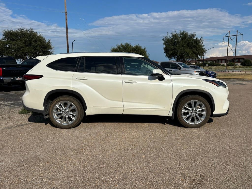 2020 Toyota Highlander Limited photo 3