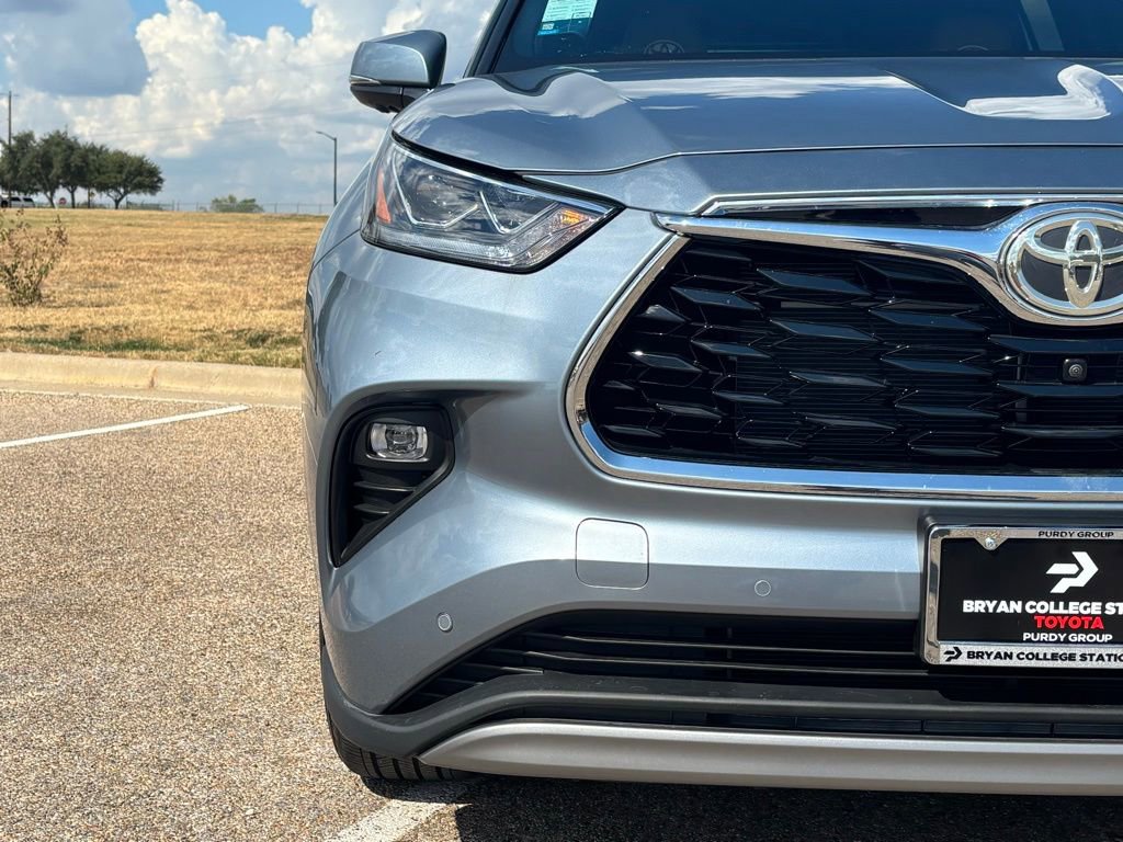 2024 Toyota Highlander Platinum photo 4