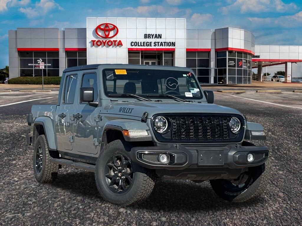 Used 2024 Jeep Gladiator Sport Truck Crew Cab