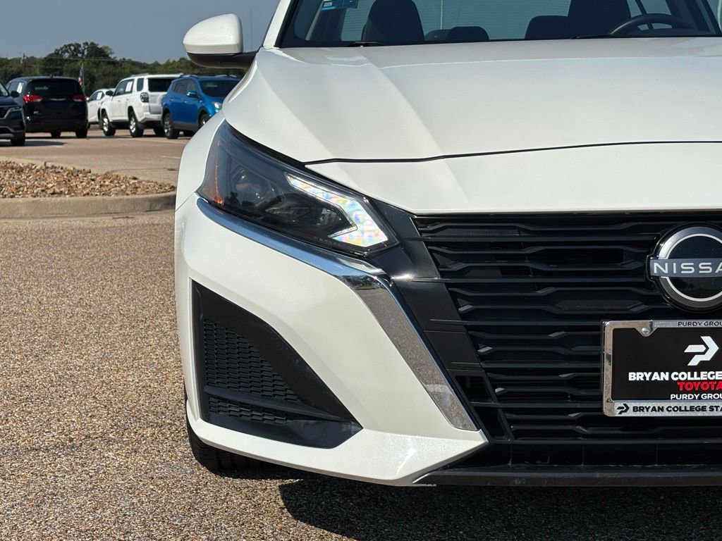 2023 Nissan Altima 2.5 SV photo 3