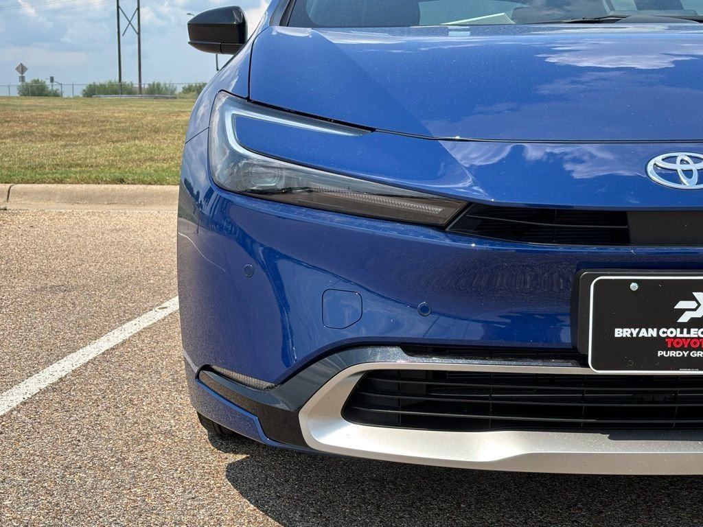 2026 Toyota Prius XSE Plug-in Hybrid photo 4