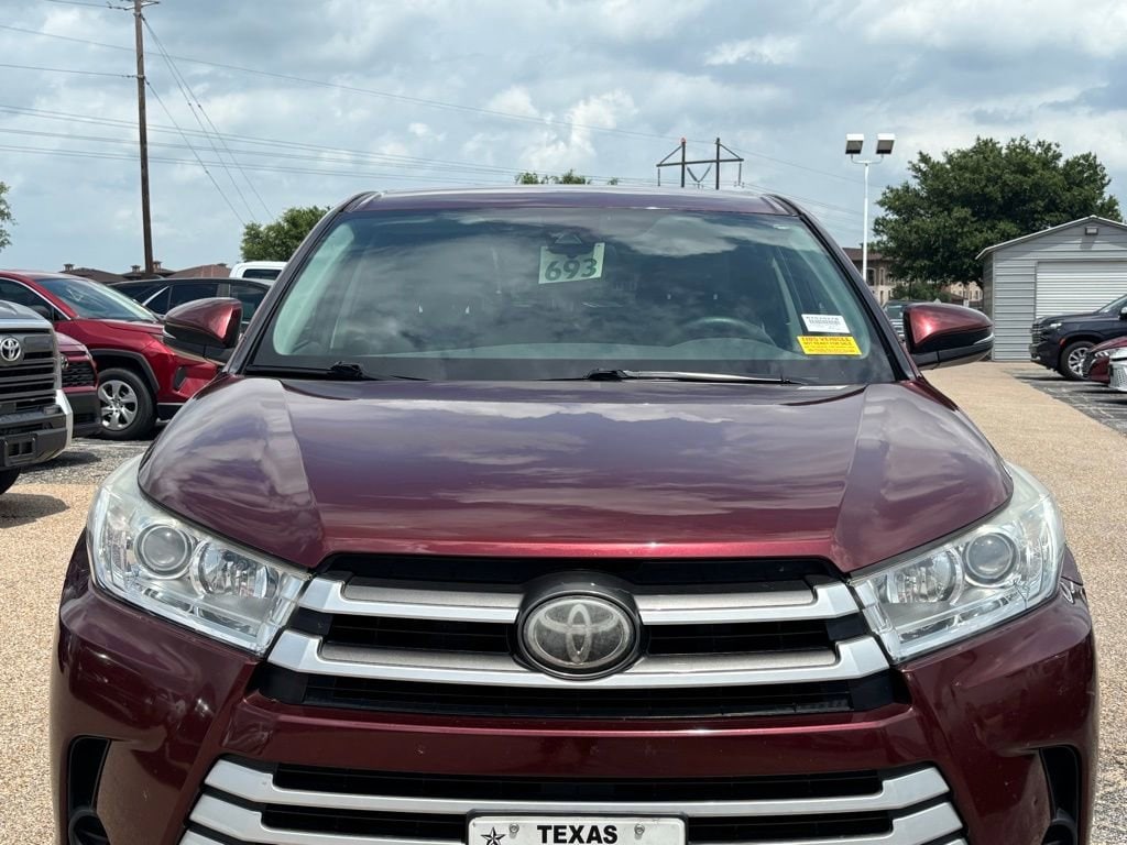 Used 2017 Toyota Highlander LE with VIN 5TDZARFH3HS029278 for sale in Bryan, TX