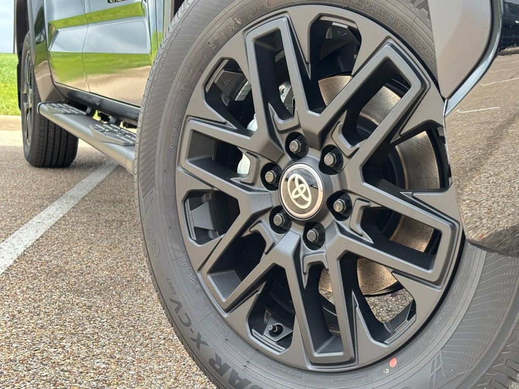New 2026 Toyota Tundra Limited LIMITED CREWMAX 5.5