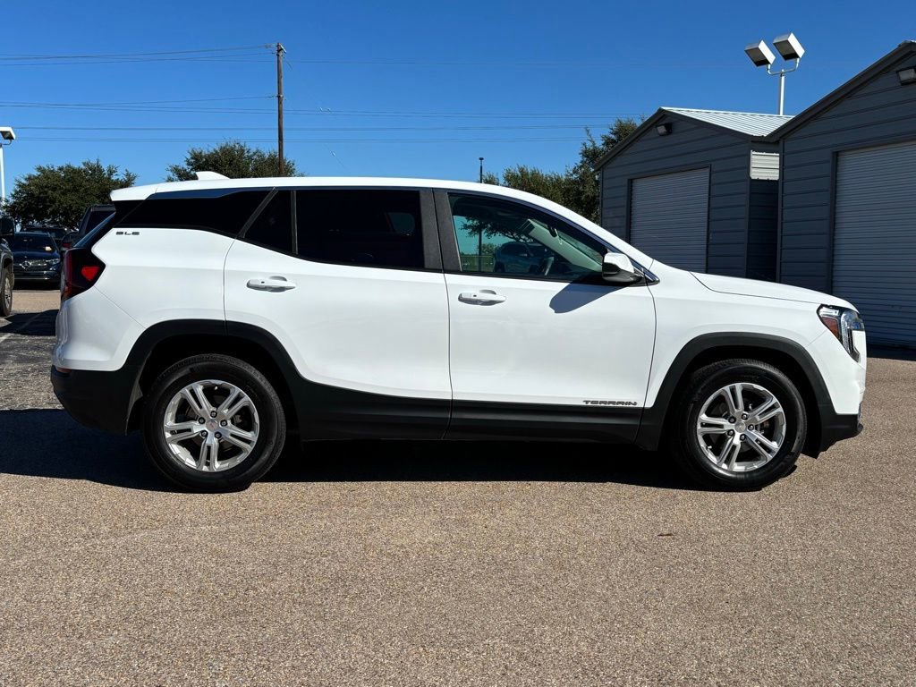 2023 Gmc Terrain SLE photo 3