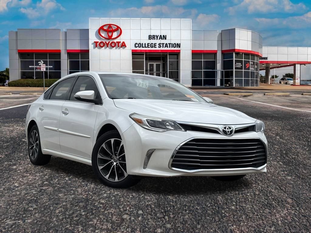 Used 2016 Toyota Avalon XLE Premium Sedan