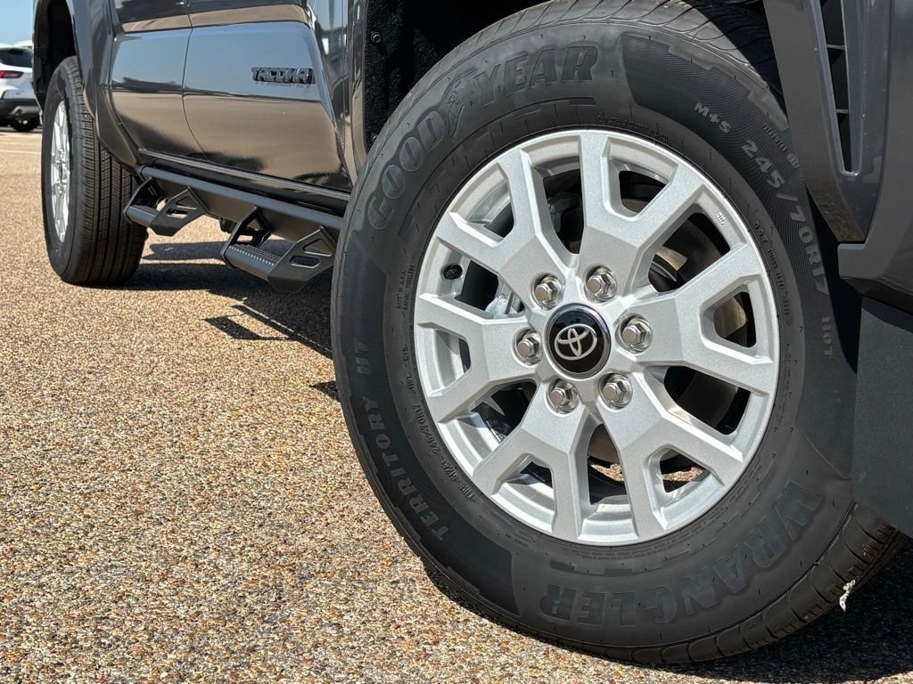 New 2025 Toyota Tacoma SR5 4X4 DOUBLE CAB