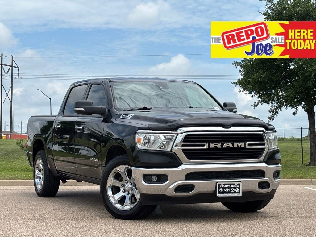 Diamond Black Crystal Pearlcoat 2019 RAM 1500 Big Horn Crew Cab RWD Pickup Truck 4X2 Automatic