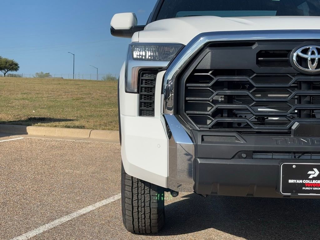 New 2026 Toyota Tundra SR5 SR5 CREWMAX 5.5