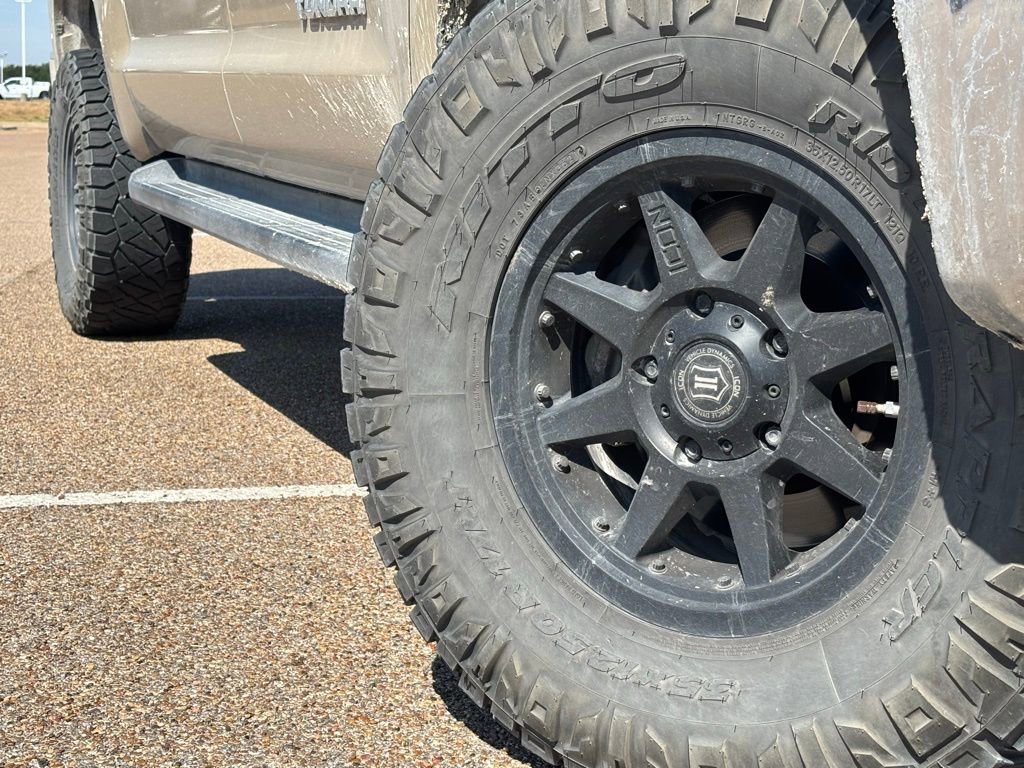 2020 Toyota Tundra Limited Grade photo 2