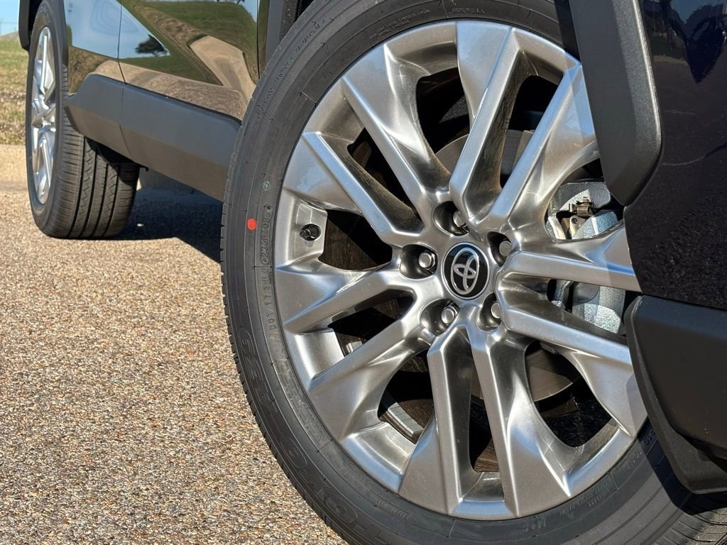 New 2025 Toyota RAV4 XLE Premium XLE PREM FWD SUV