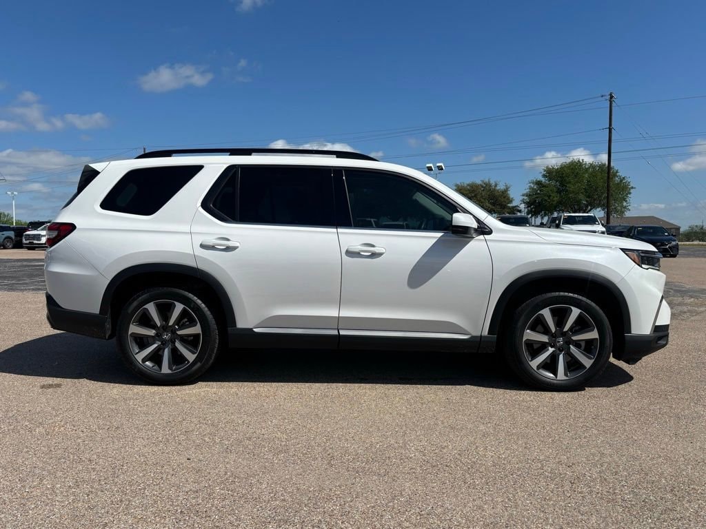 Used 2025 Honda Pilot Touring SUV