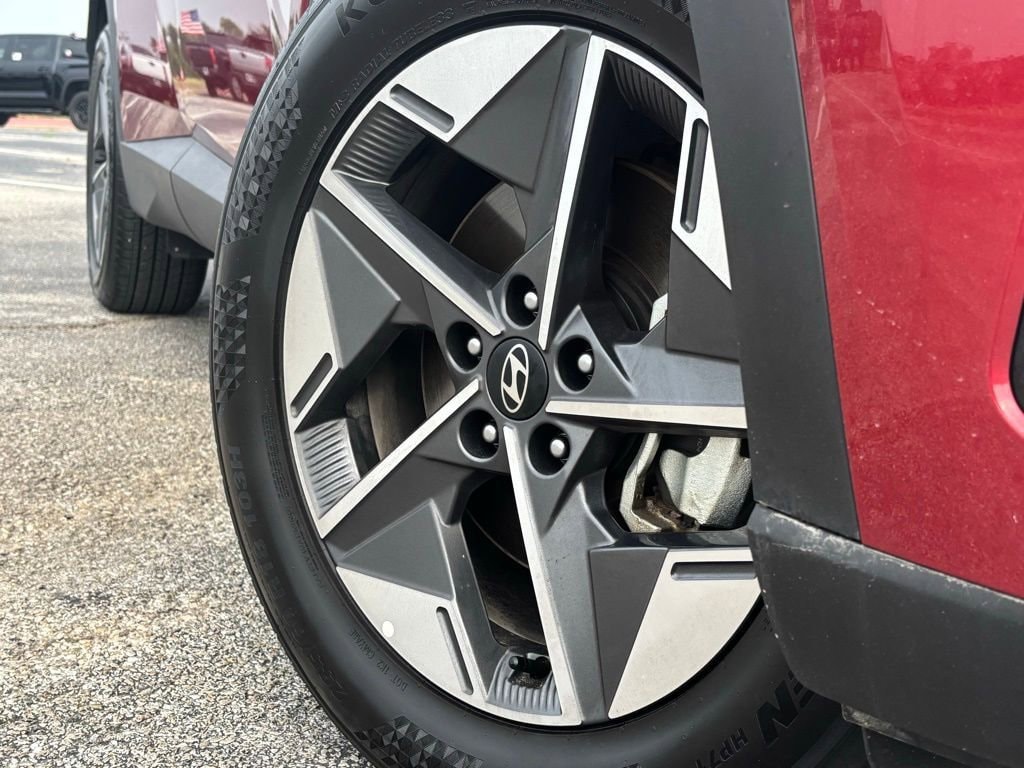 Used 2025 Hyundai Tucson SEL with VIN 5NMJB3DE9SH464140 for sale in Bryan, TX