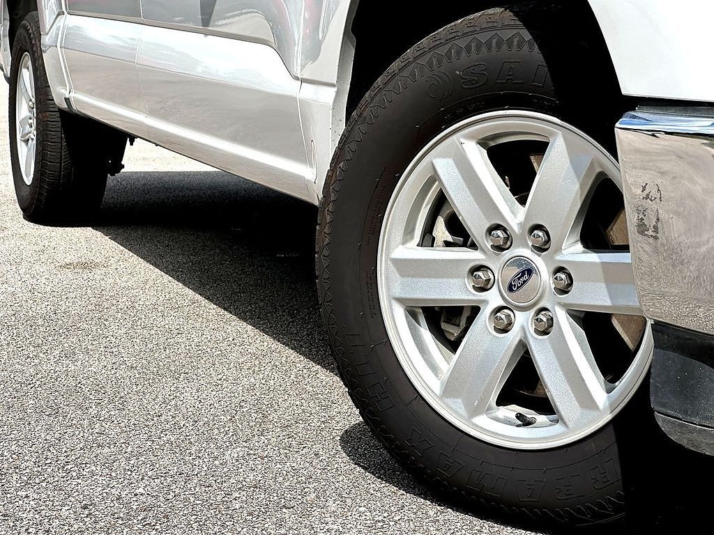 2023 Ford F-150 XLT - Photo 2