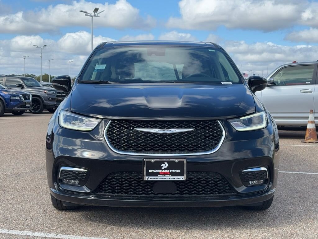 Used 2024 Chrysler Pacifica Touring L Van Passenger Van