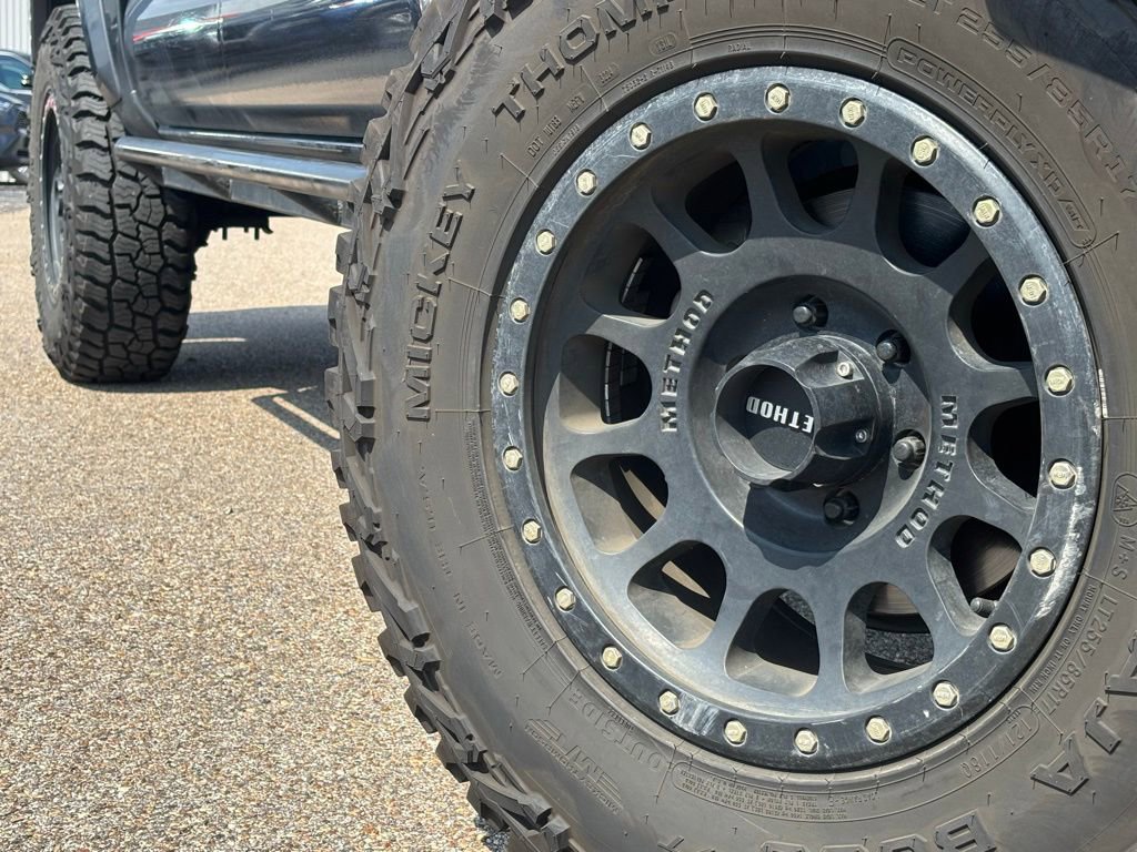 2019 Toyota Tacoma SR5 V6 photo 2