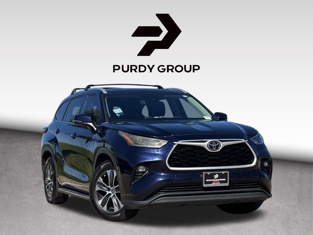 Blueprint 2022 Toyota Highlander XLE FWD SUV / Crossover Front-Wheel Drive Automatic