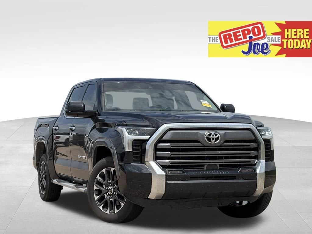 2023 Toyota Tundra Limited 3.4L 4WD CrewMax 5.5' Bed's photo