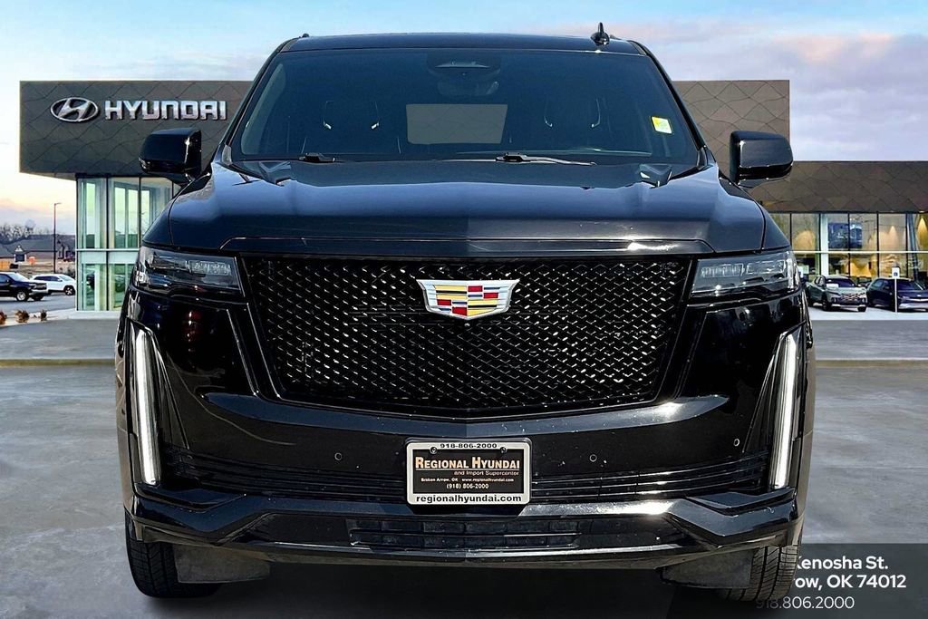 2023 Cadillac Escalade Sport photo 3