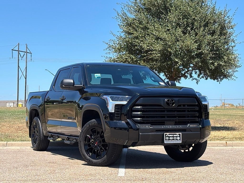 Pre-Owned 2025 Toyota Tundra SR5
