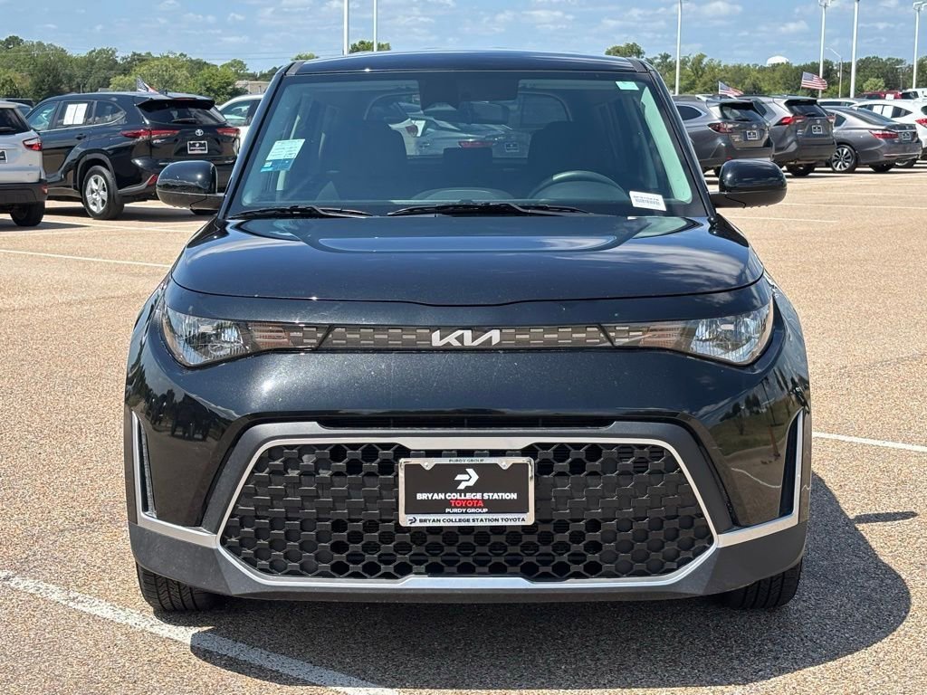 2024 Kia Soul LX photo 2