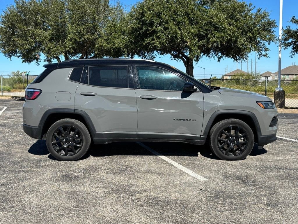 Used 2023 Jeep Compass Latitude SUV